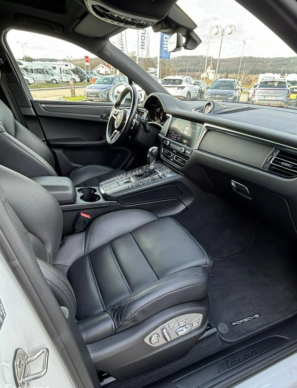 Porsche Macan cena 229900 przebieg: 117831, rok produkcji 2019 z Wejherowo małe 352